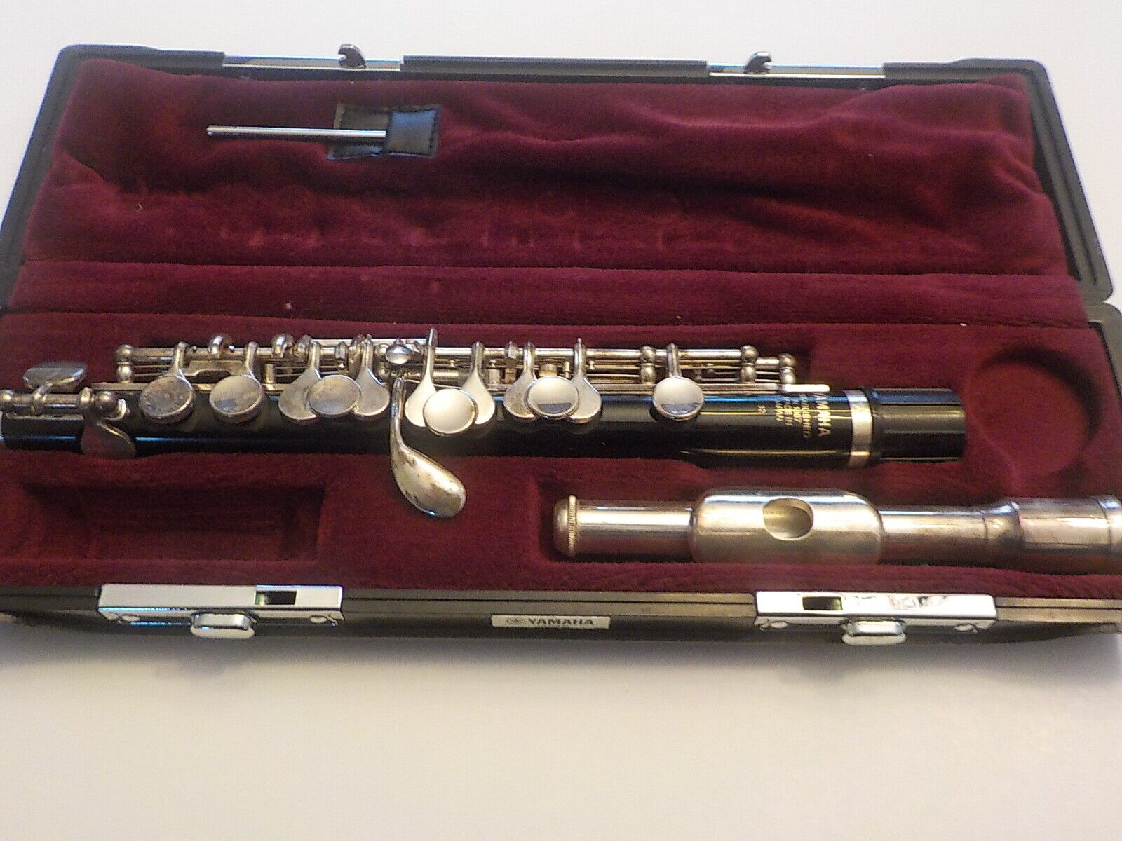 Yamaha Piccolo Model Ypc-32a With Case