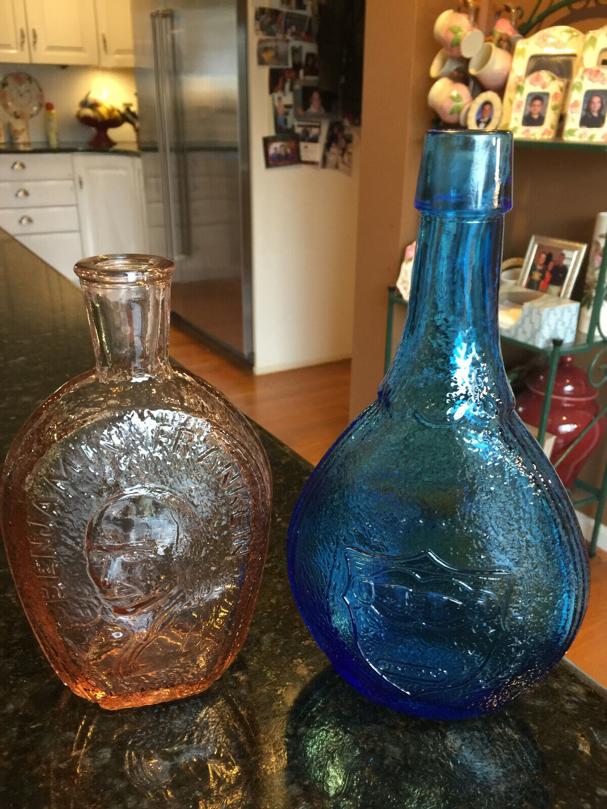 Wheaton Nj, Pink Benjamin Franklin & Blue Union Shield & Dove Glass Bottle Set 2