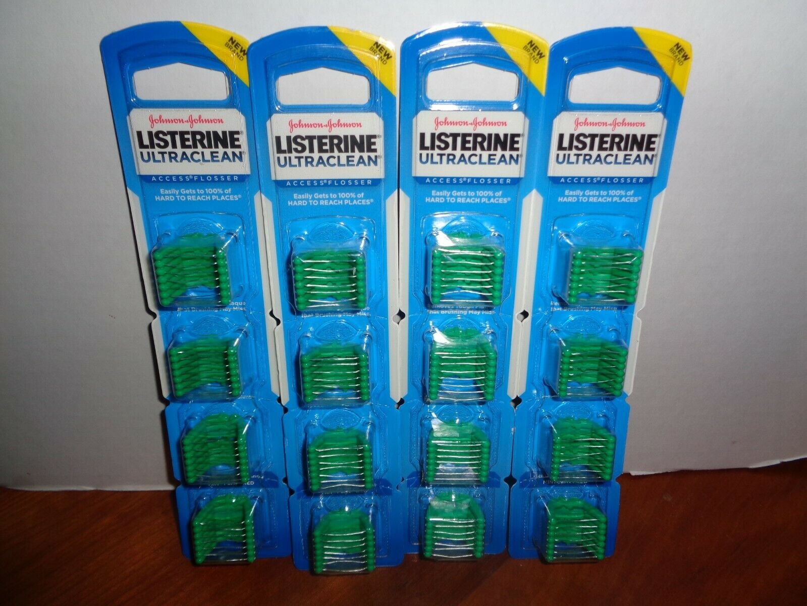 Listerine Ultraclean  Access Flosser Floss Refills Mint 28 Ct 4 Packs 112 Total